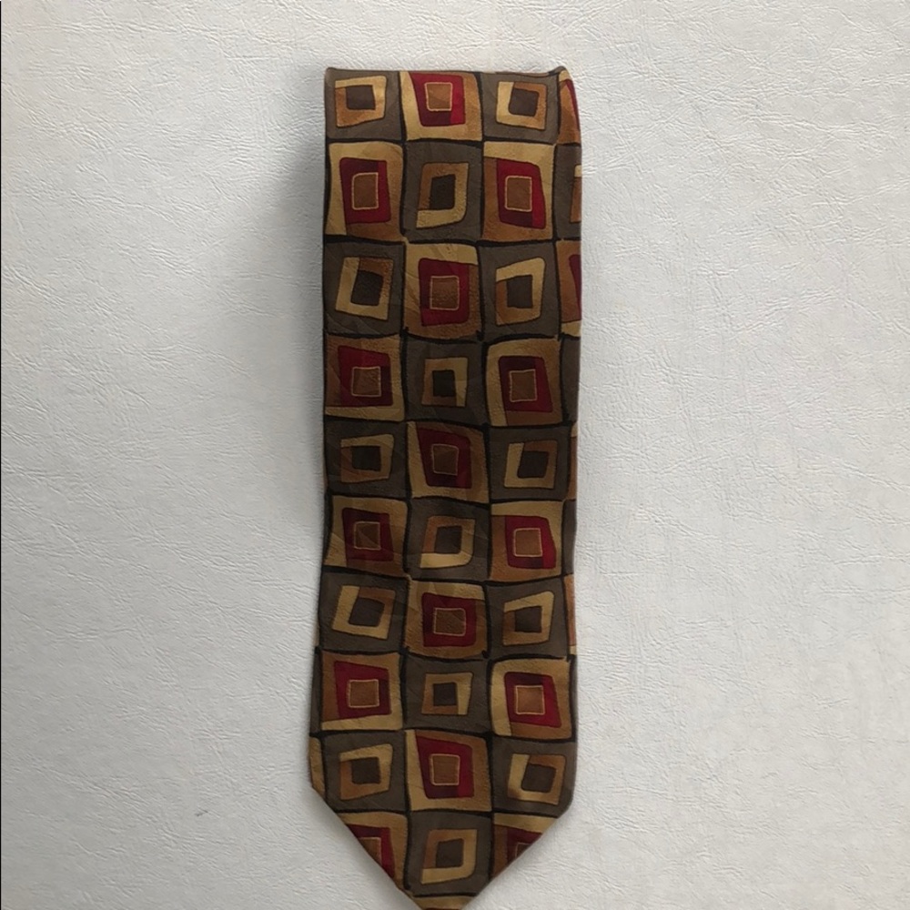 Ziggurat by Mulberry Neckwear 💯% Silk Tie
